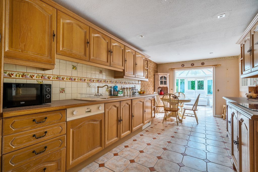 Property photo 2 of 19 1466528-10-6A108Ab5F00Ac