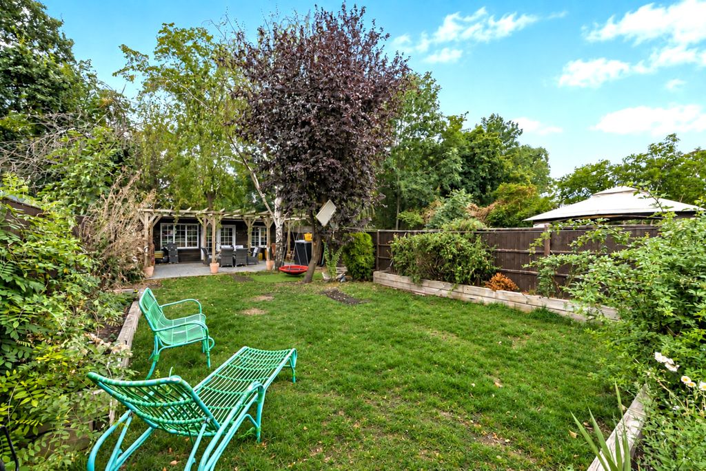 Property photo 2 of 29