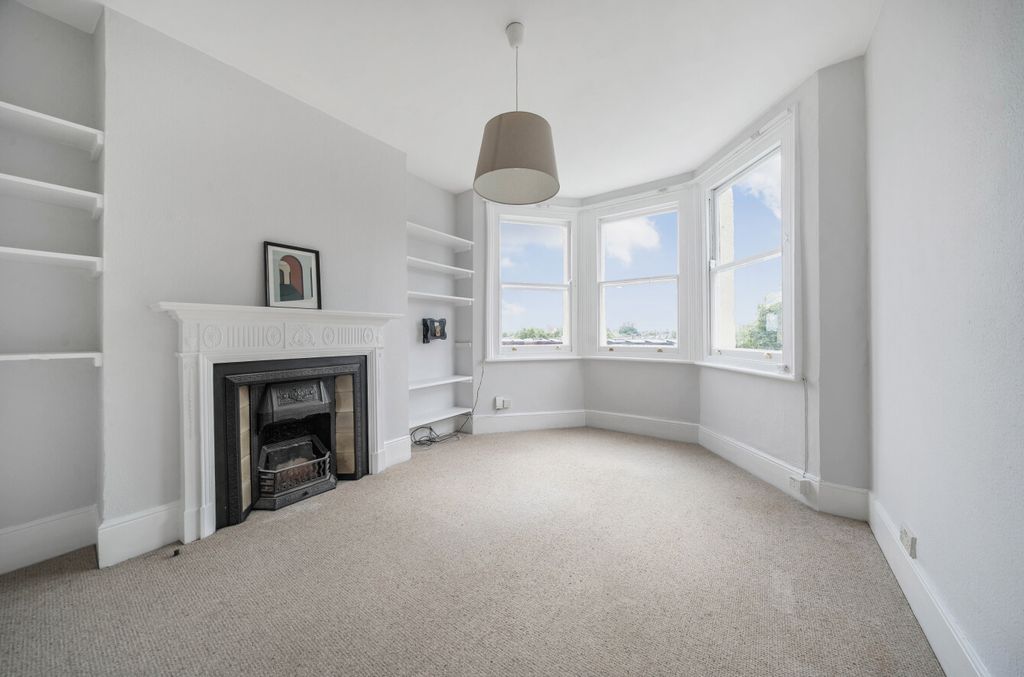 Property photo 1 of 29 1332521-7-6889F63...