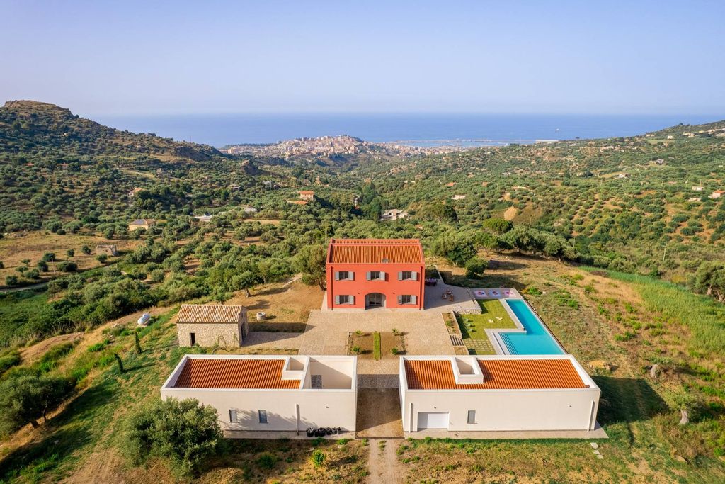 Property photo 1 of 34