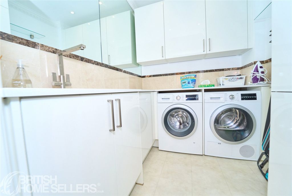 Property photo 3 of 18 Picture No. 39