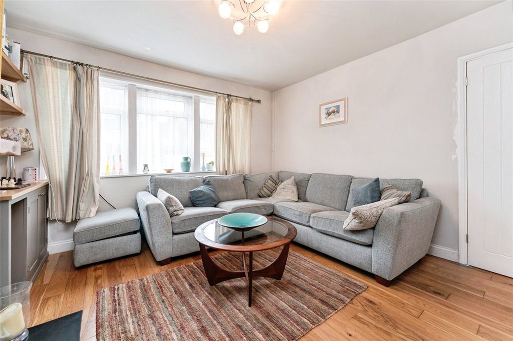 Property photo 3 of 17 Picture No. 04