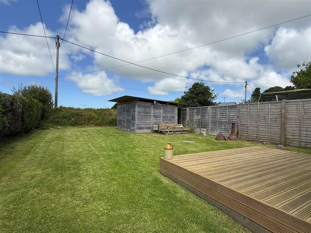 Property photo 2 of 14 Tuckers Park.Jpg
