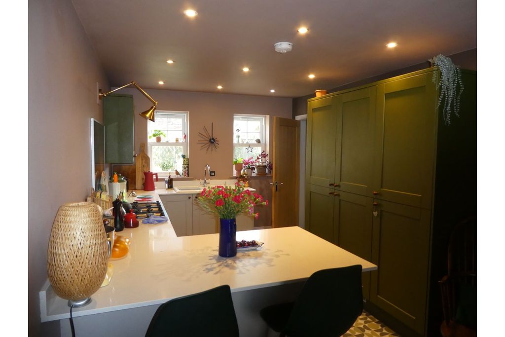 Property photo 2 of 17 Kitchen