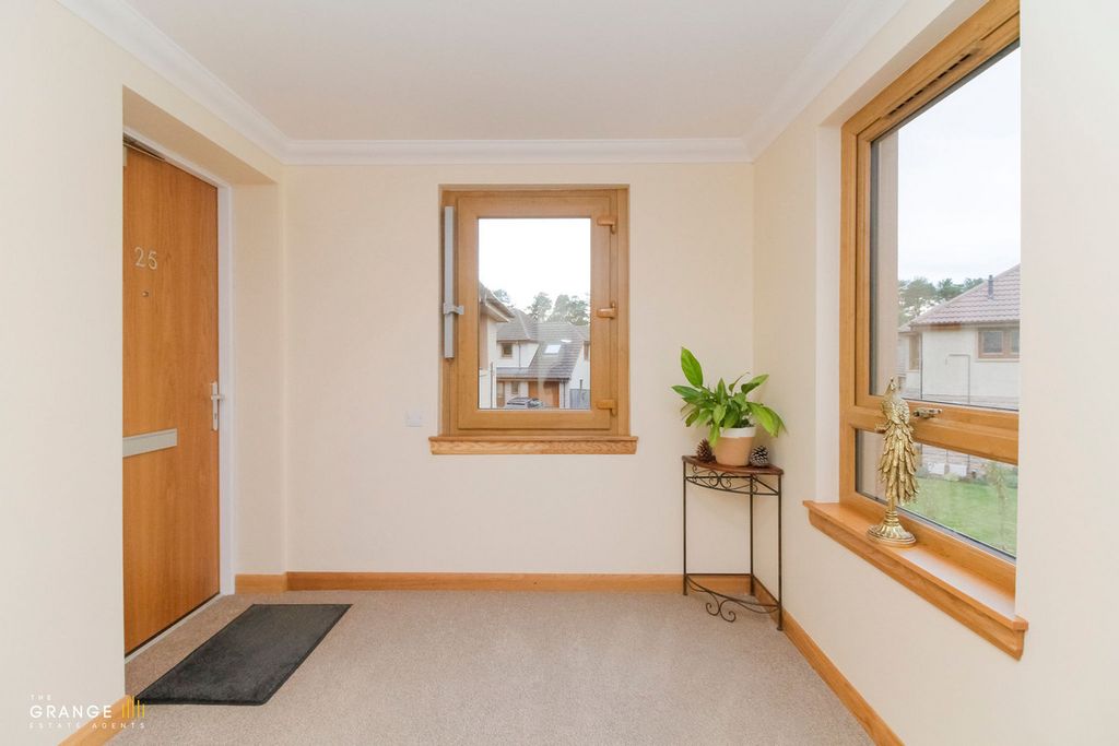 Property photo 3 of 25