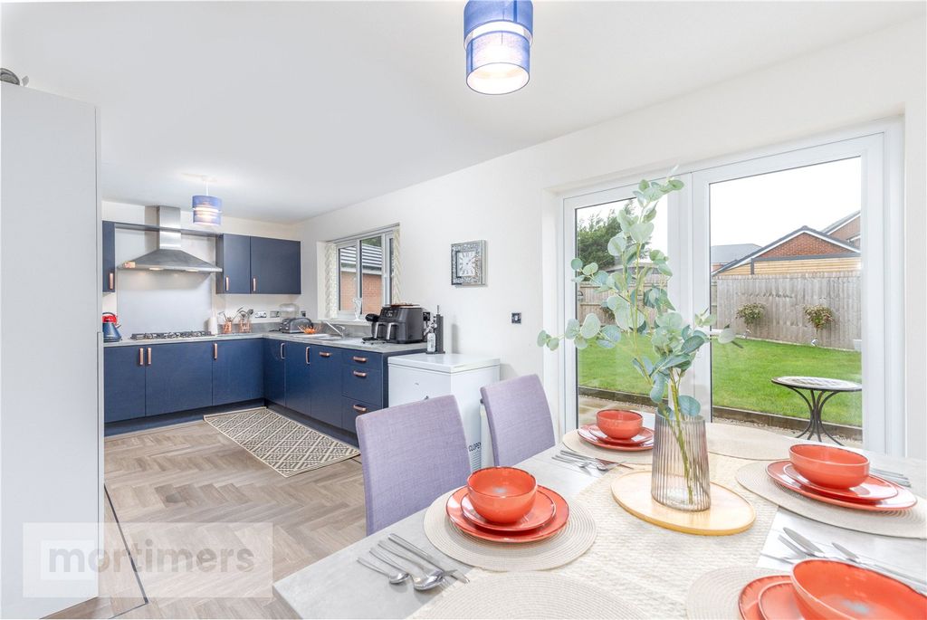 Property photo 2 of 24 Kitchen/Diner