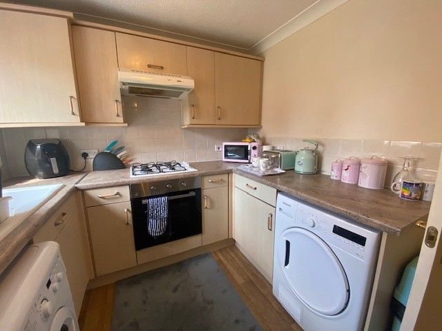 Property photo 2 of 8