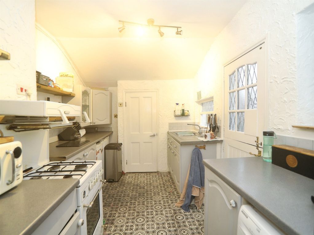 Property photo 2 of 20