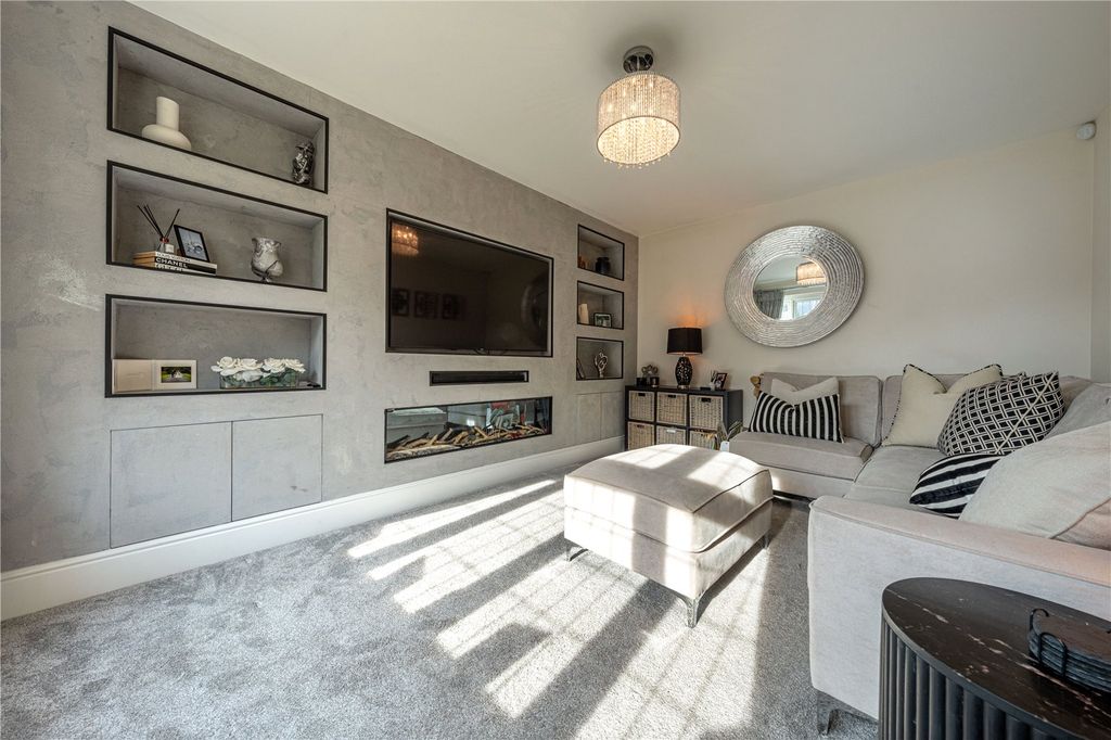 Property photo 2 of 36 Picture No. 20