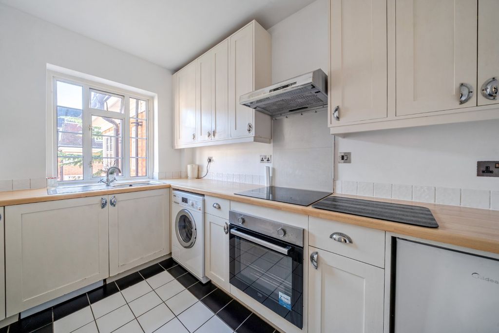 Property photo 2 of 13 Picture No. 17