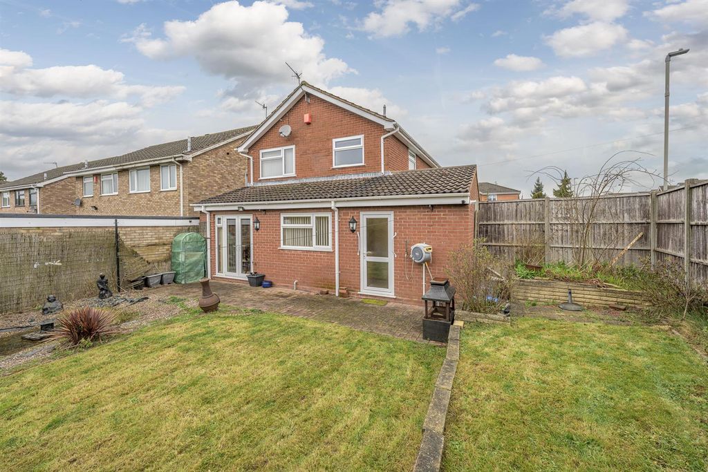 Property photo 2 of 20