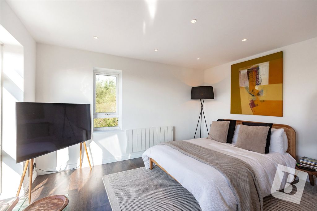 Property photo 1 of 12 Open Plan Living