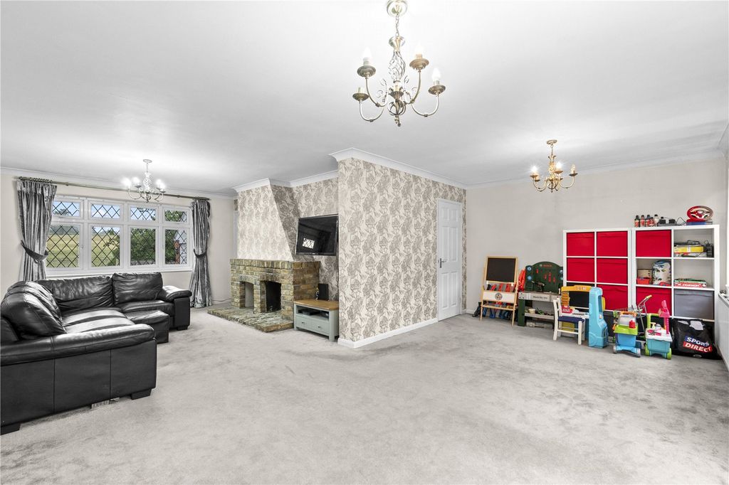 Property photo 2 of 15 Picture No. 04