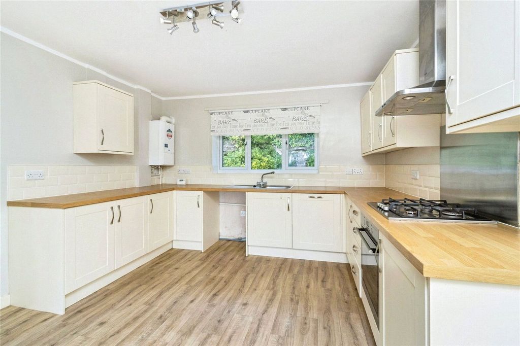 Property photo 3 of 23 Picture No. 10