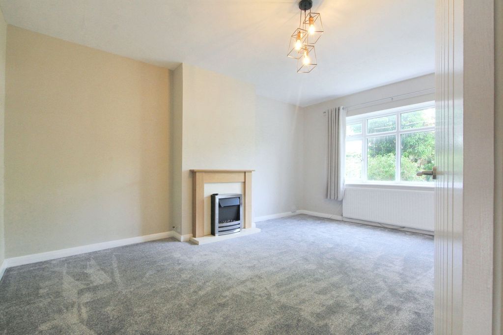 Property photo 2 of 12 Photo 8