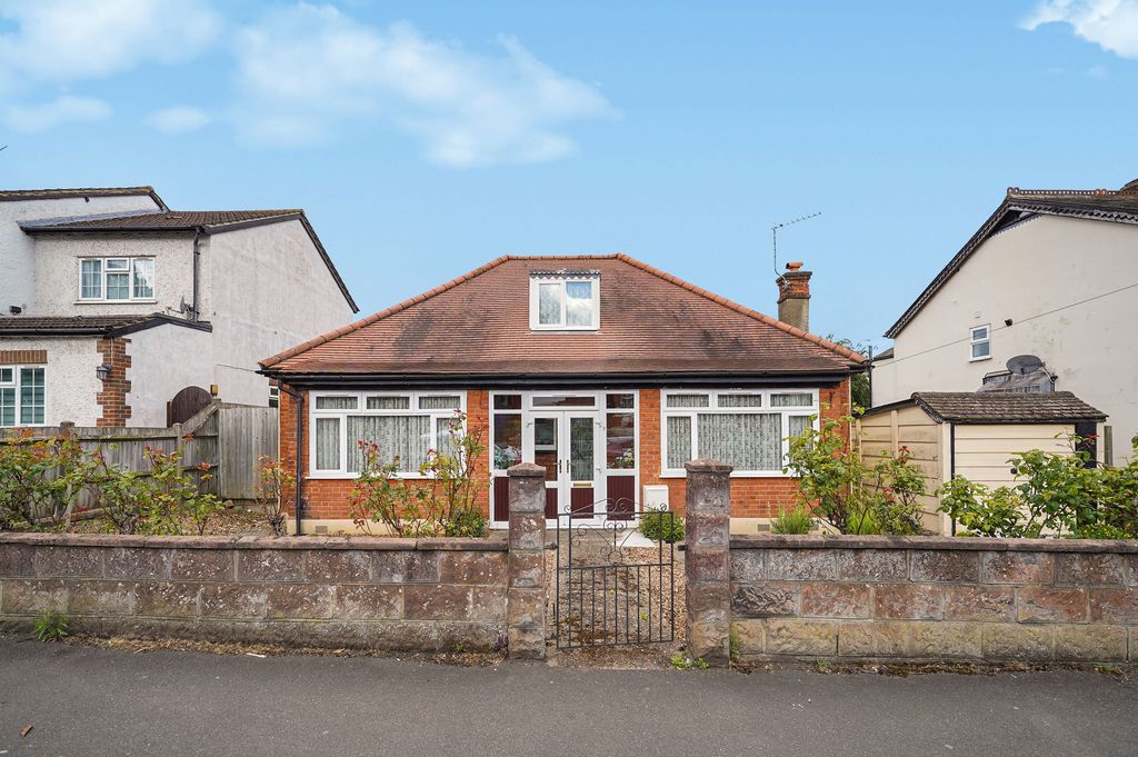 Property photo 1 of 14 16 Cambridge Road - Uqxlihugxwomptehqb5Y