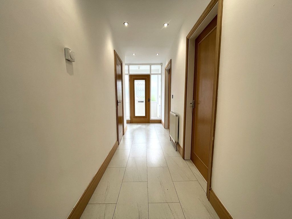 Property photo 2 of 17 Photograph 2