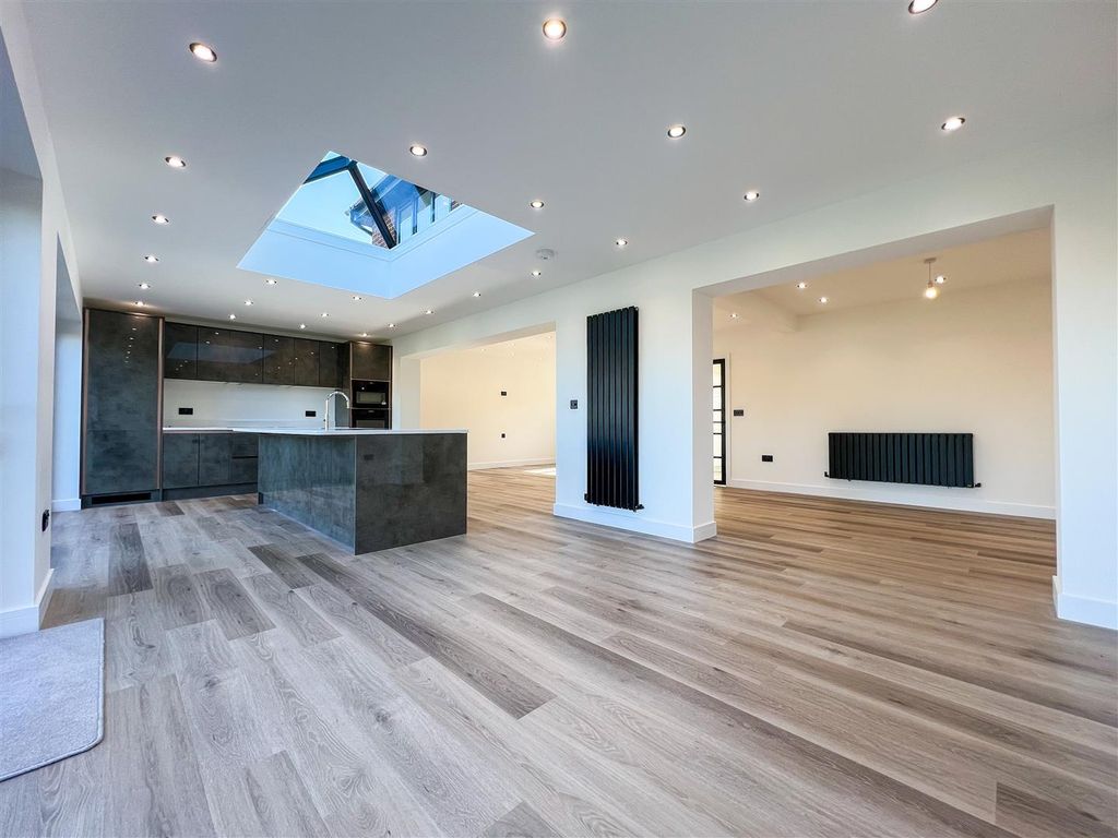 Property photo 3 of 27 Kitchen / Living / Dining