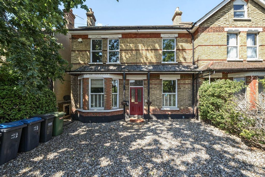 Property photo 2 of 22