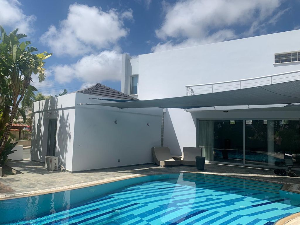 Property photo 1 of 36