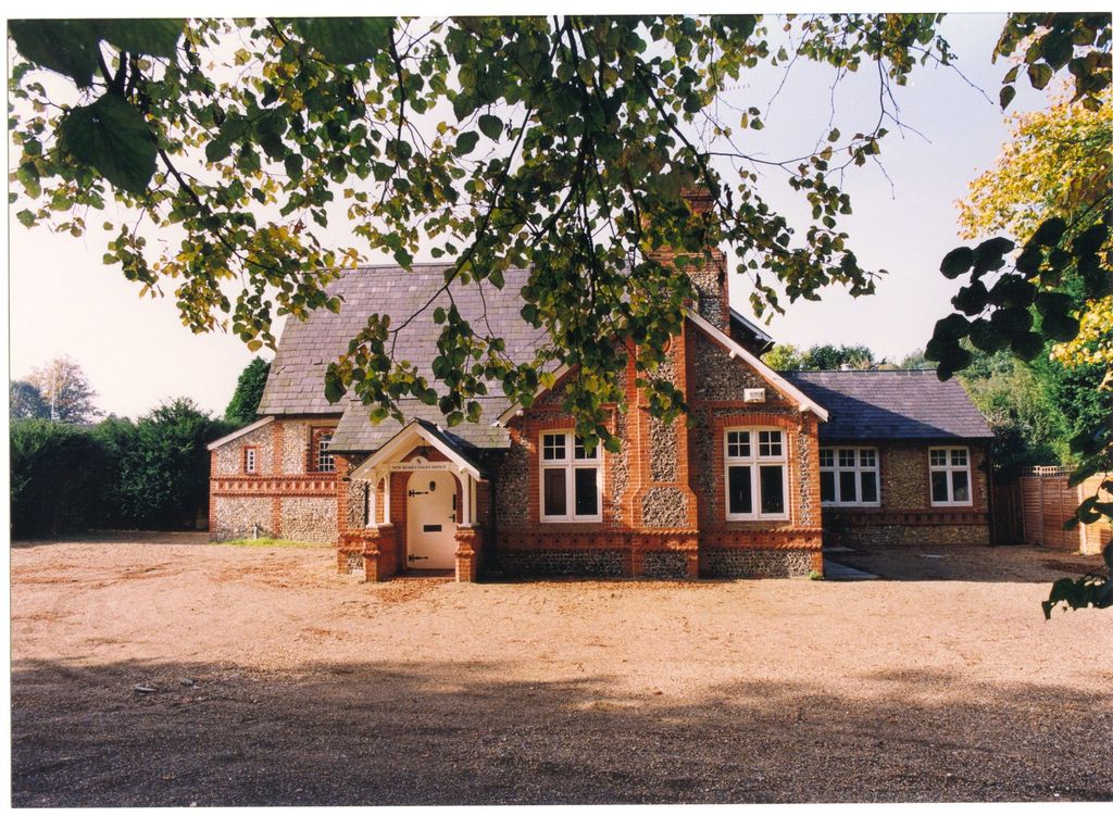 Property photo 1 of 8