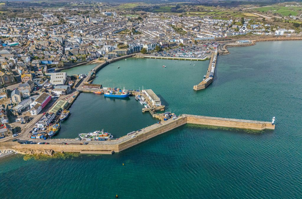 Additional image 14 of 2 bed flat for saleChyandour Cliff, Penzance, Cornwall TR18