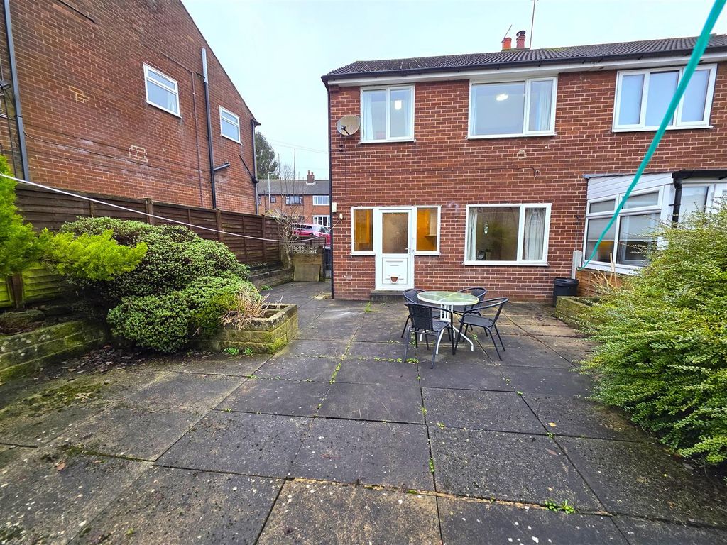 Property photo 2 of 14 Enclosed Rear Garden