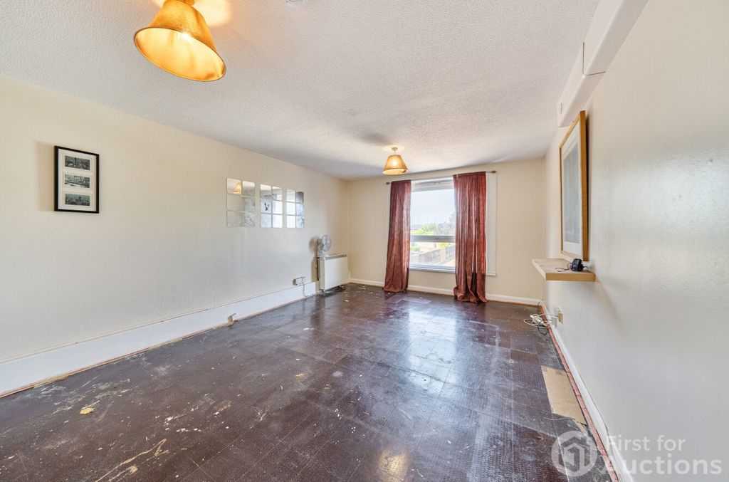 Property photo 2 of 8 Picture No. 02