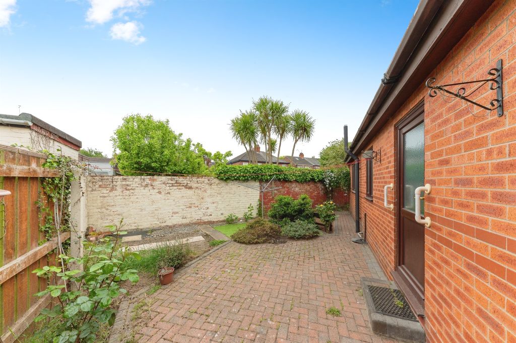 Property photo 3 of 13