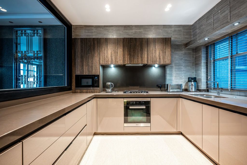 Property photo 3 of 14 Picture No. 06