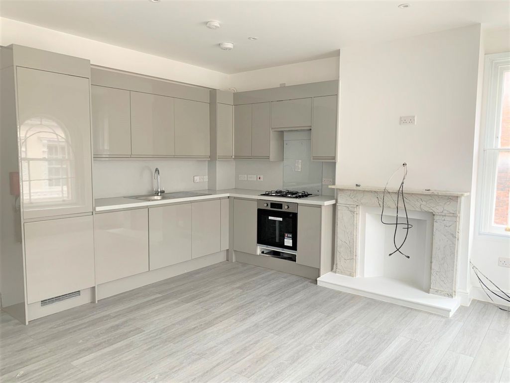 Property photo 3 of 6 Gallery