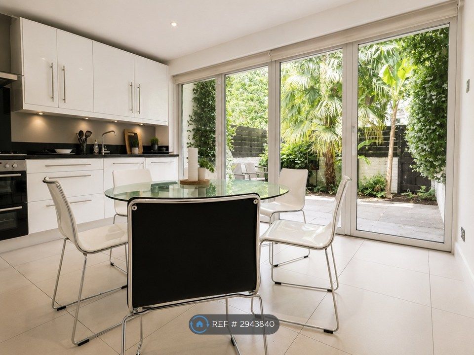 Property photo 1 of 21 Kitchen/Diner (Ground Floor)