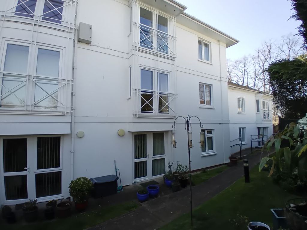 Property photo 2 of 13