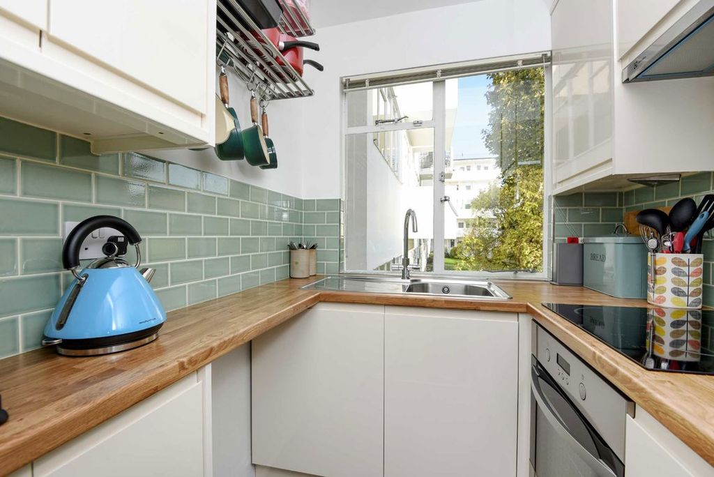 Property photo 1 of 4