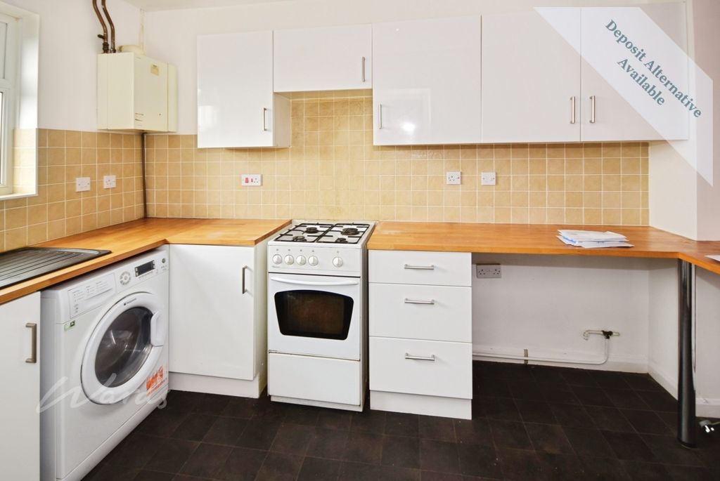 Property photo 2 of 8 Fairway Kitchen