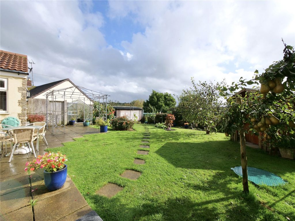 Property photo 2 of 26 Picture No. 24