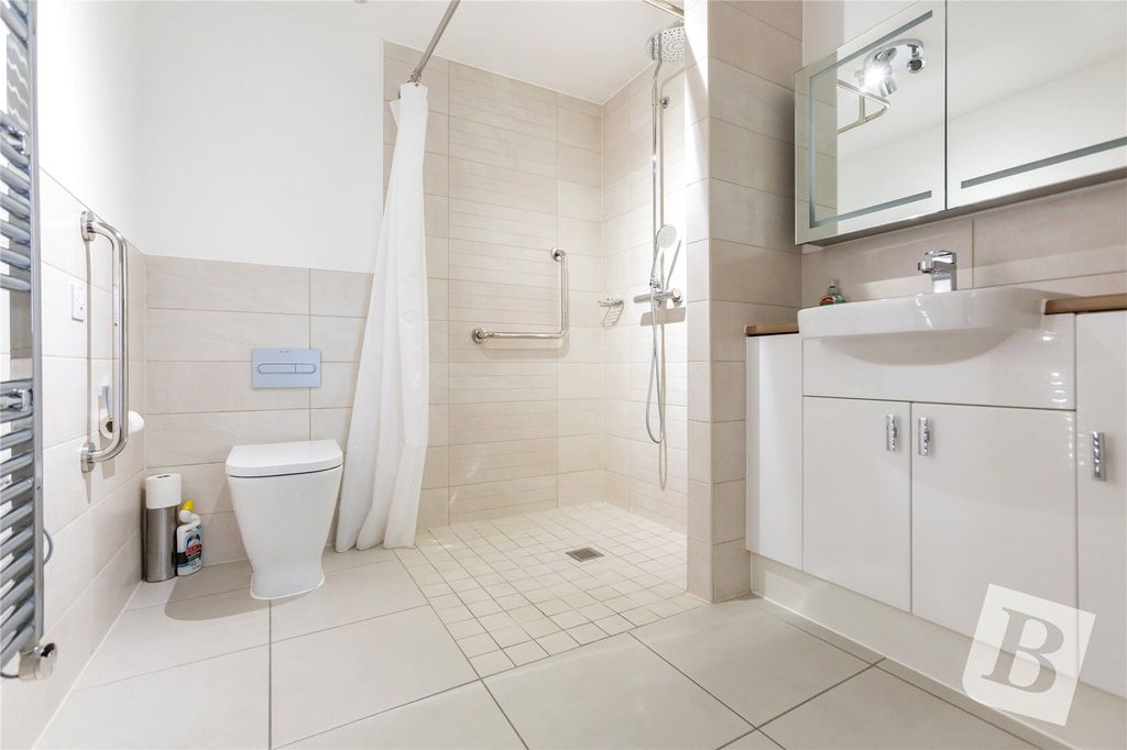 Property photo 3 of 7 Wet Room