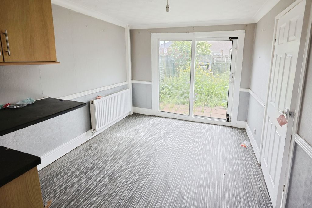 Property photo 3 of 12 Pbox-Img.Jpg