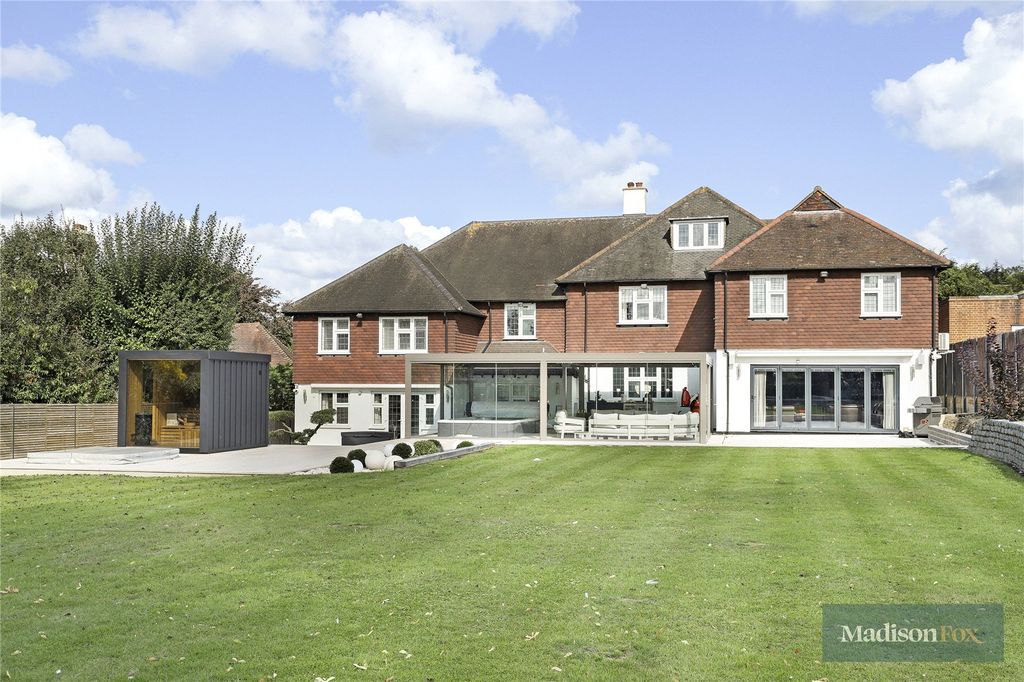 Property photo 3 of 57 Picture No. 60