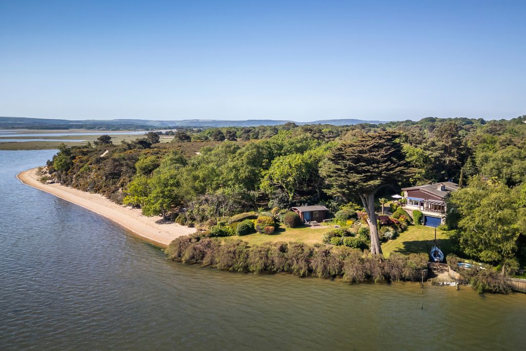 Property photo 1 of 21 Shipstal