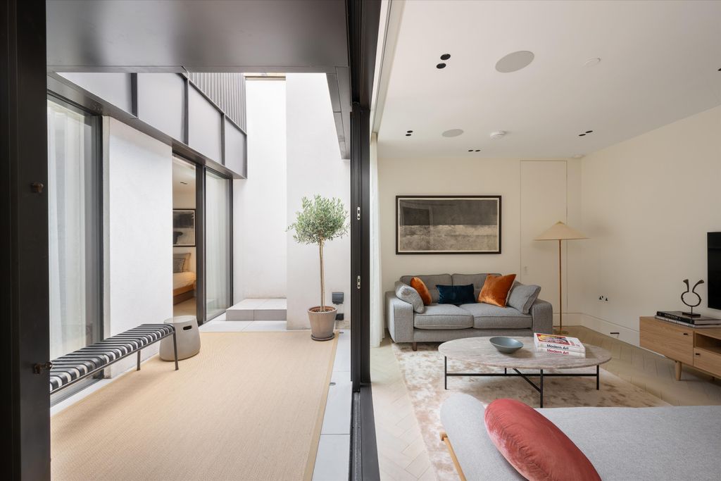 Property photo 2 of 14 Image