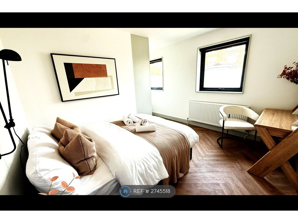 Property photo 3 of 35