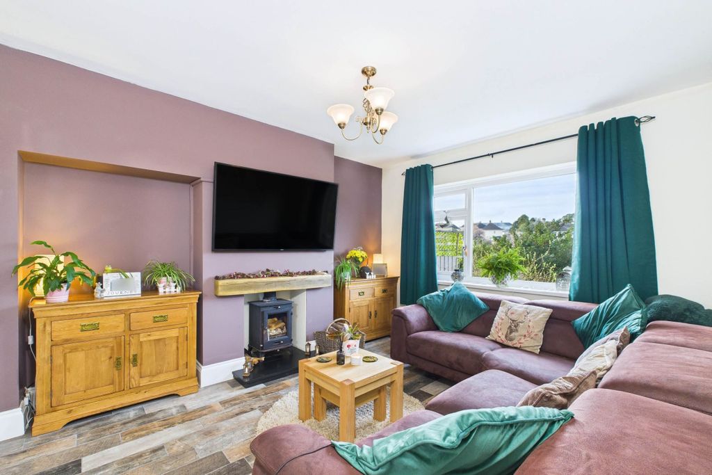 Property photo 3 of 26