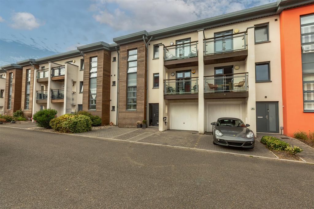 Property photo 1 of 49