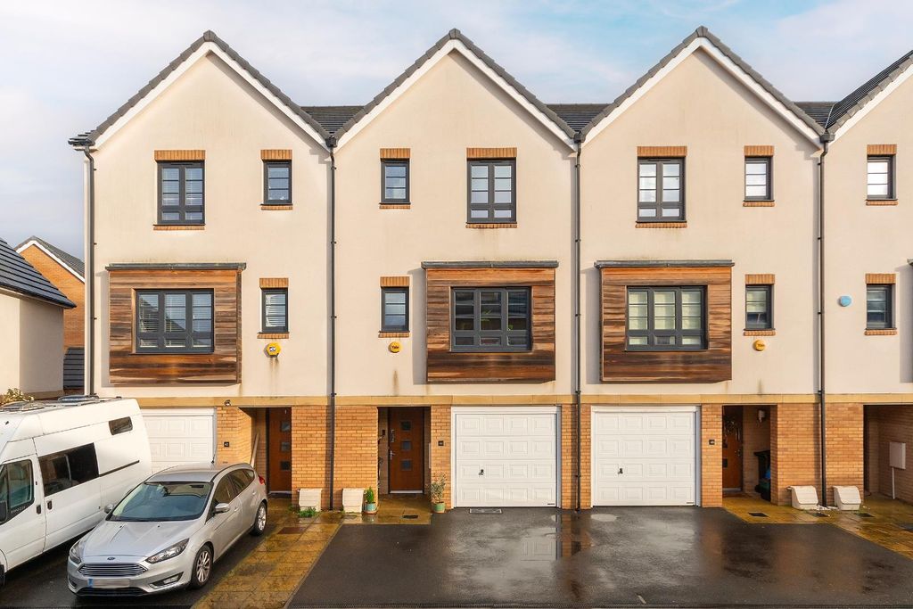 Property photo 2 of 41 4M4Dbr - External A.Jpg