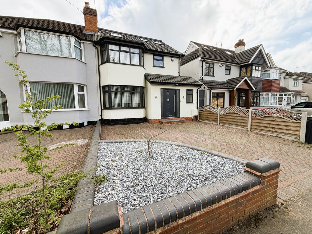 Property photo 2 of 31
