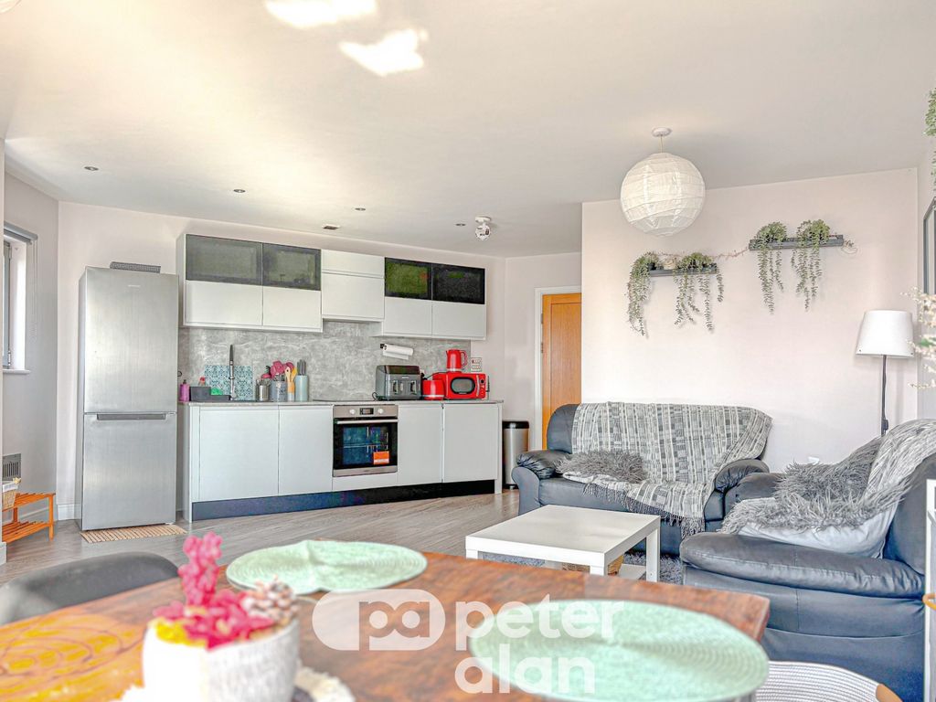 Property photo 3 of 21