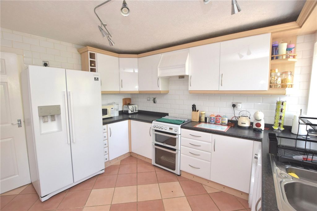 Property photo 3 of 15 Picture No. 17