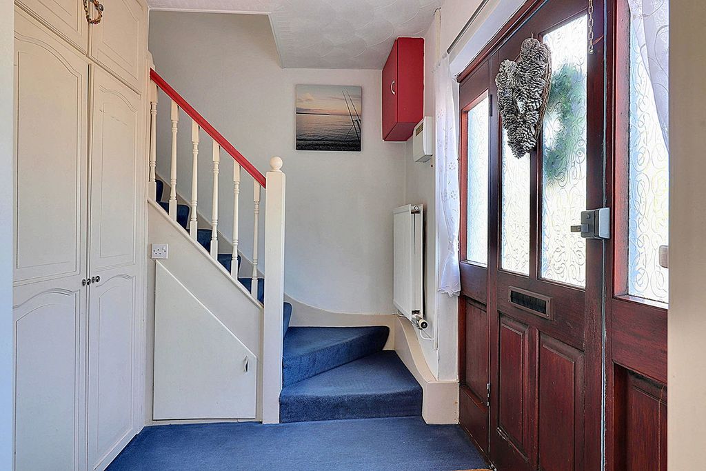 Property photo 2 of 18
