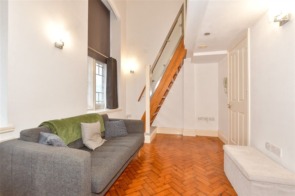 Property photo 3 of 12 Lounge/ Kitchen